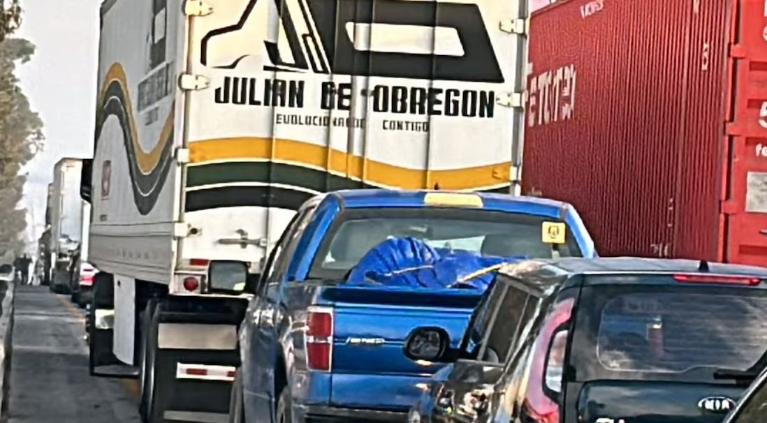 Por: Cortesía Caos vial en la México-Querétaro: filas kilométricas y largas esperas