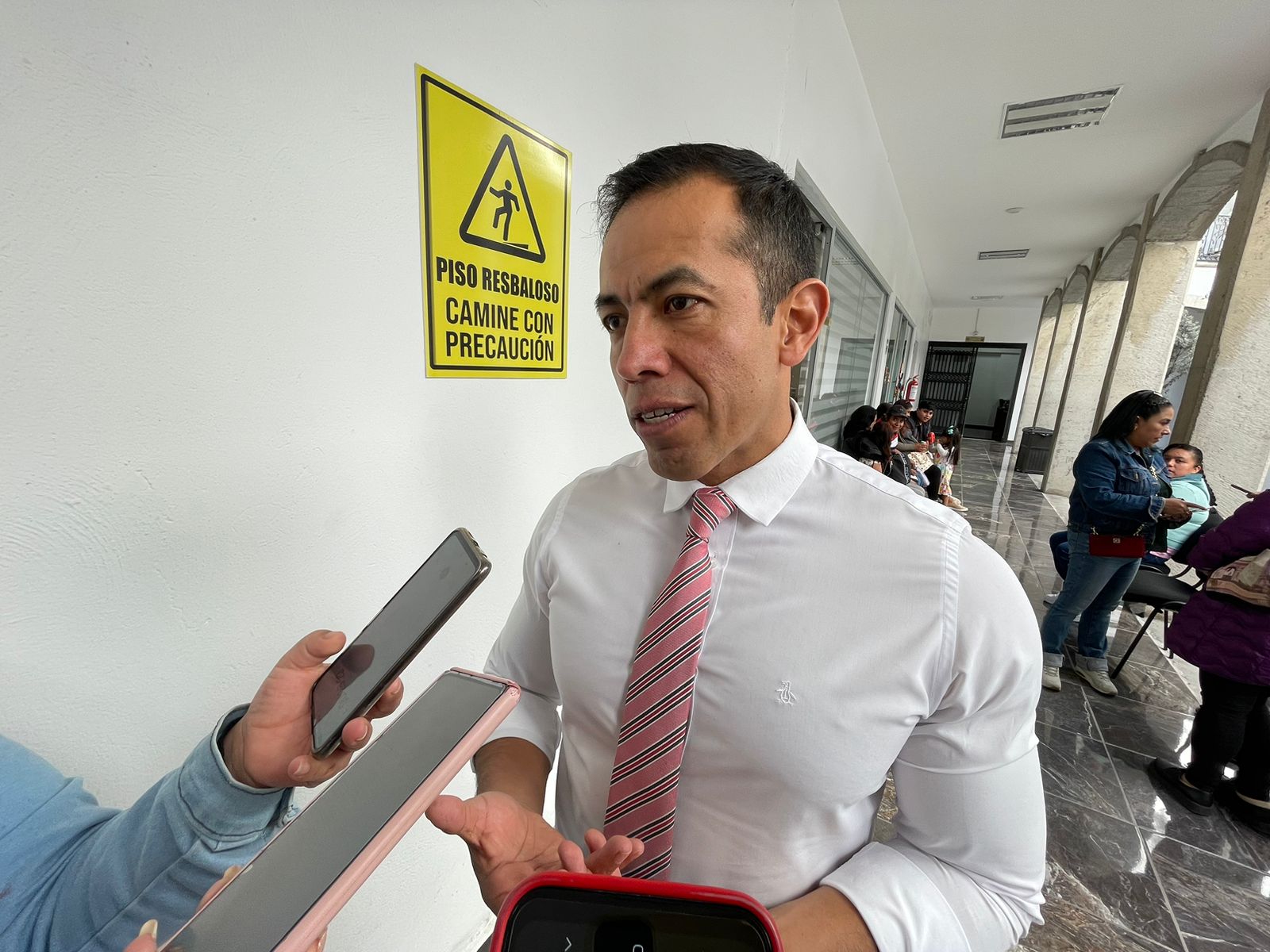 Por: Cortesía Ayuntamientos deben reajustar sus presupuestos para cubrir laudos laborales: Bladimir Zainos Flores