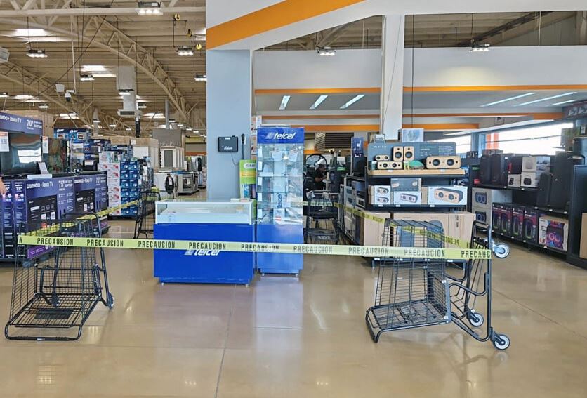Por: Cortesía Asaltantes roban más de 500 mil pesos en Chedraui Selecto de Acapulco Diamante