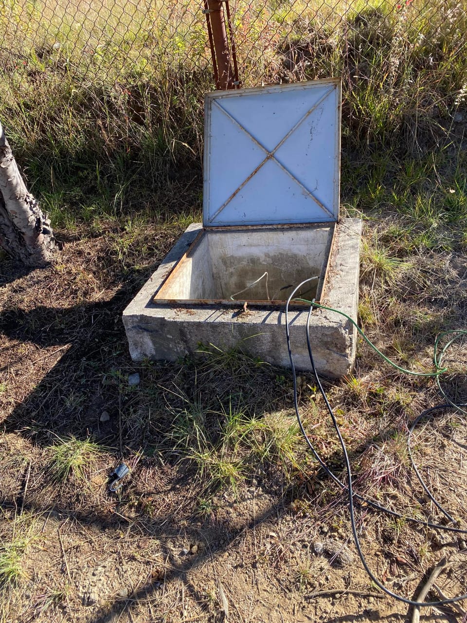 Roban cableado eléctrico en el CAM de Atlahapa; comunidad escolar exige apoyo de las autoridades
