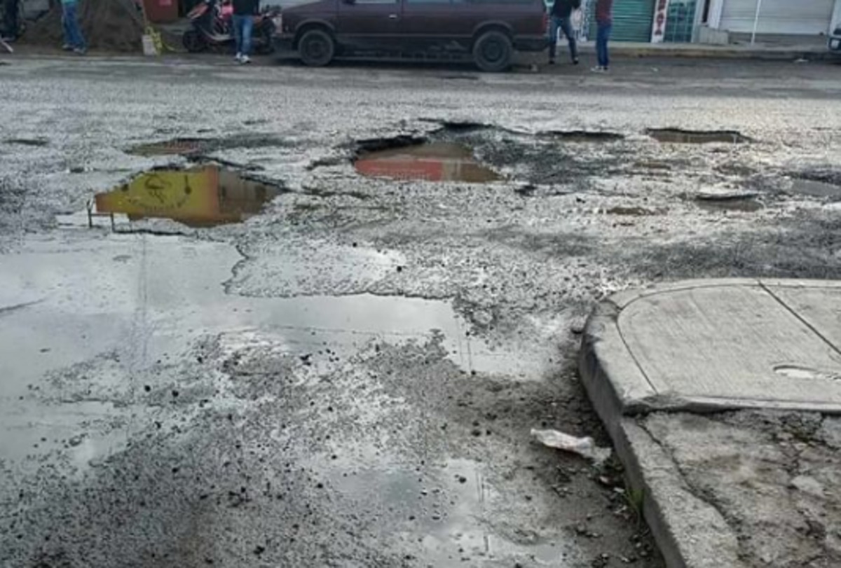Apizaco: Ciudadanos exigen solución efectiva a baches y vialidad deficiente