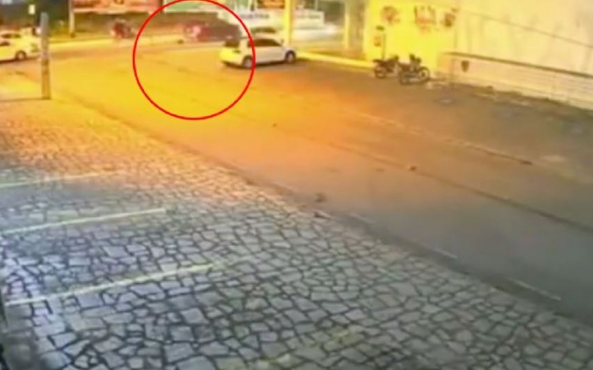 Foto: Cortesía Influencer muere tras caer de un auto mientras tomaba una selfie en Brasil