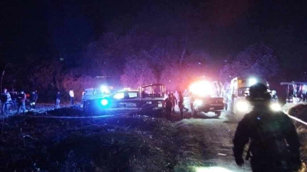 Por: Cortesía Lula Pineda Explosión en inmueble de Santa María Zacatepec deja 2 víctimas fatales y menor con quemaduras