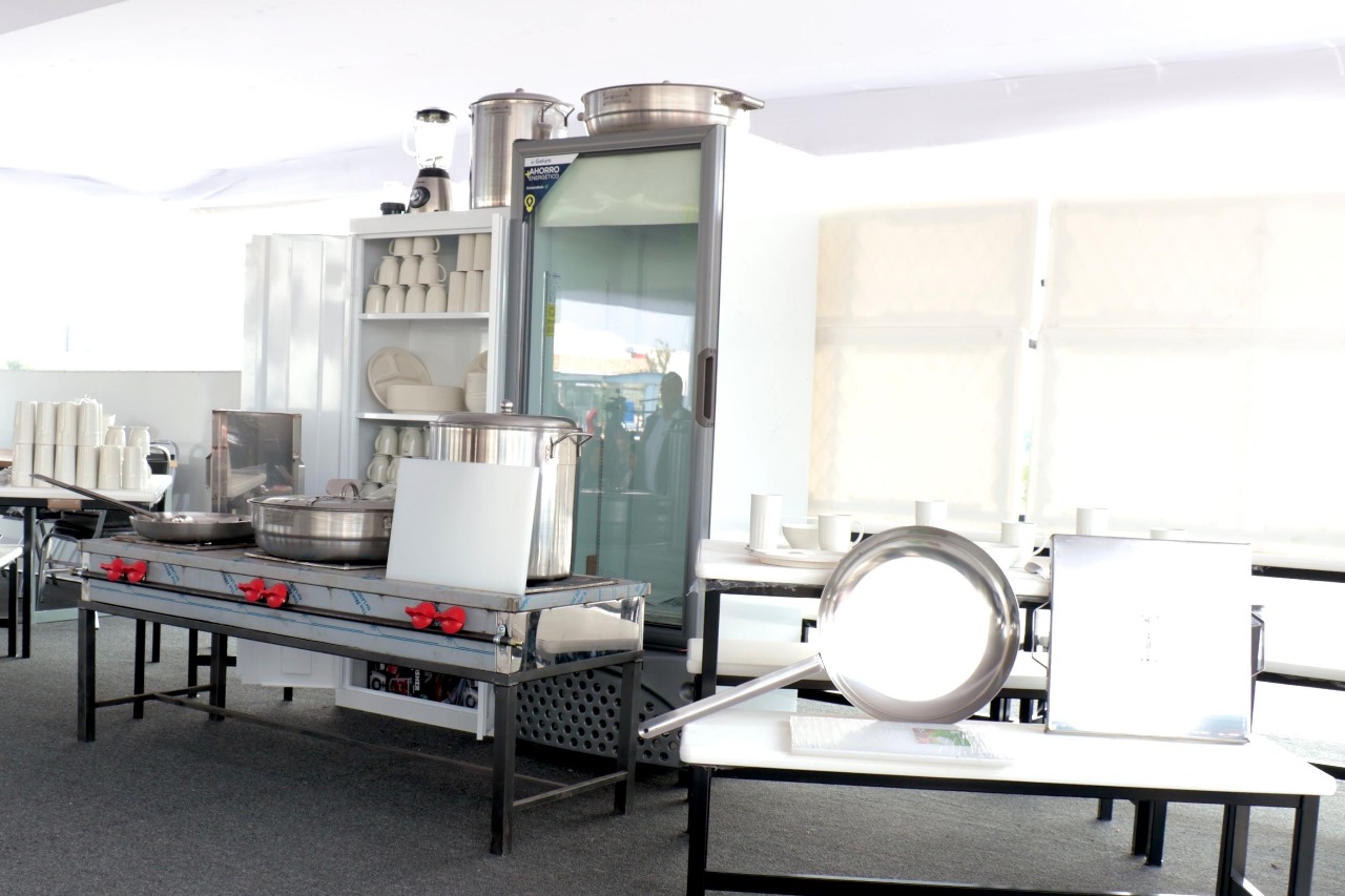 Por: Cortesía Lula Pineda Entregan equipamiento a Sistema Municipal DIF en San Pedro Cholula