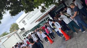 Por: Cortesía Alerta de bomba en el ISSSTE provoca evacuación en el Hospital Manuel Cárdenas