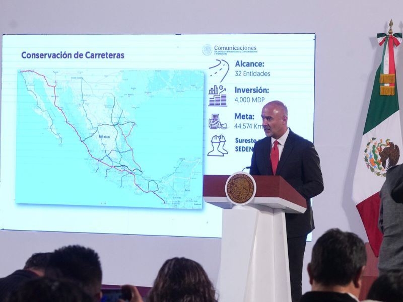 Por: Cortesía Inicia el programa "Bachetón" para conservar 44 mil km de carreteras federales