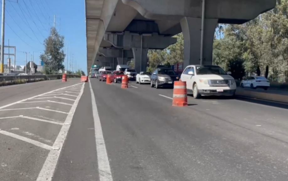 Por: Cortesía Tráfico intenso en la autopista México-Puebla por obras en el bajo-puente
