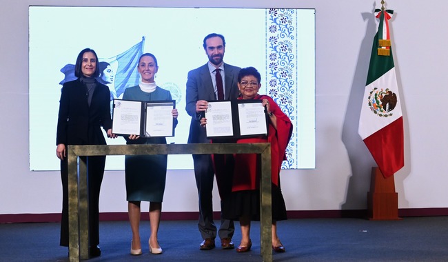Por: Cortesía Claudia Sheinbaum firma decreto para nacionalizar Pemex y CFE