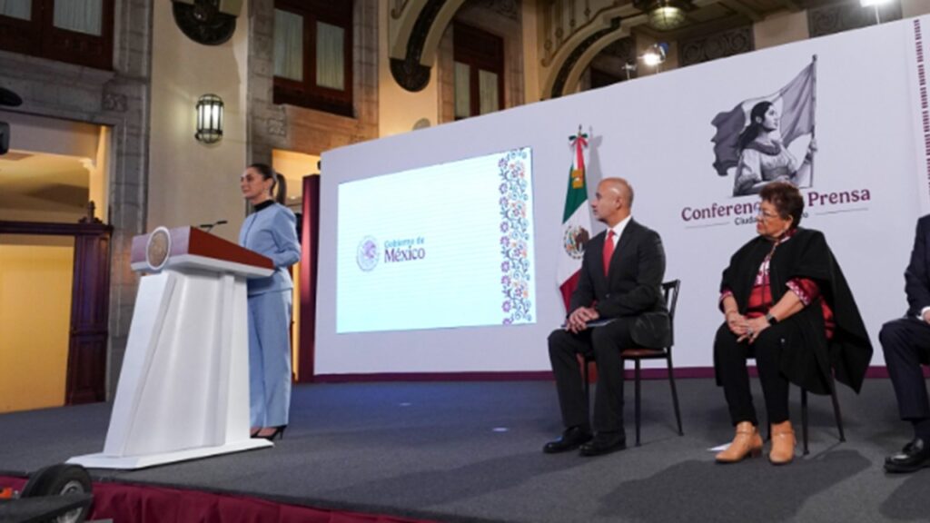 Por: Cortesía Sheinbaum anuncia el programa “bachetón” para mejorar carreteras federales