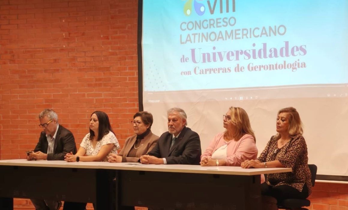 Innovadoras Propuestas de UATx en Congreso de Gerontología para Adultos