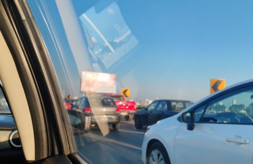 Por: Cortesía Accidente en Periférico Ecológico causa tráfico pesado hacia Cholula