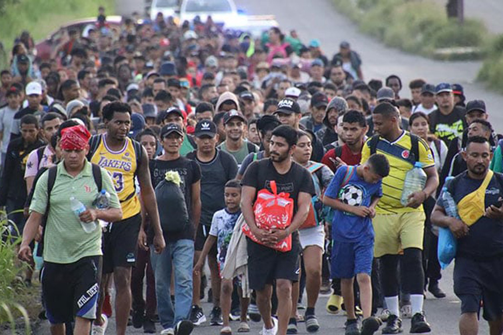 Por: Cortesía Mil migrantes parten en la caravana "Dios nos Guía" desde Tapachula hacia Ciudad de México