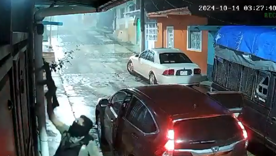 Por: Cortesía Cámaras de seguridad captan intento de secuestro frustrado en Coscomatepec, Veracruz