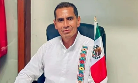 Por: Cortesía Privan de la vida al presidente municipal de Candelaria Loxicha, Oaxaca, Román Ruiz Bohórquez, en su domicilio