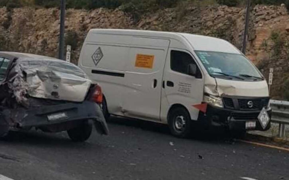 Por: Cortesía Accidente en Periférico Ecológico hoy causa caos vial hacia México-Puebla