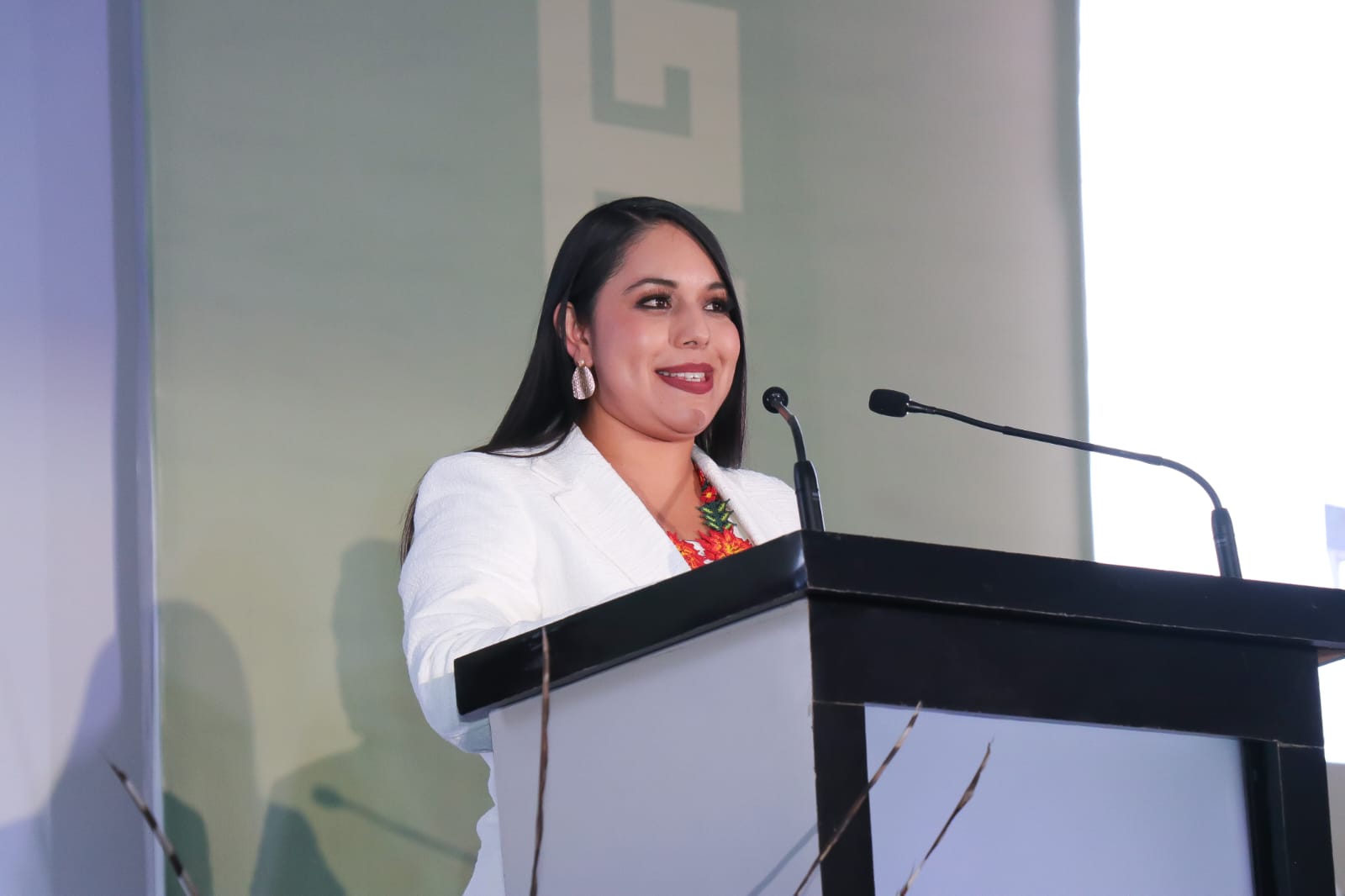 Comunicado oficial Ante miles de cholultecas, Tonantzin Fernández rinde protesta como presidenta constitucional de San Pedro Cholula