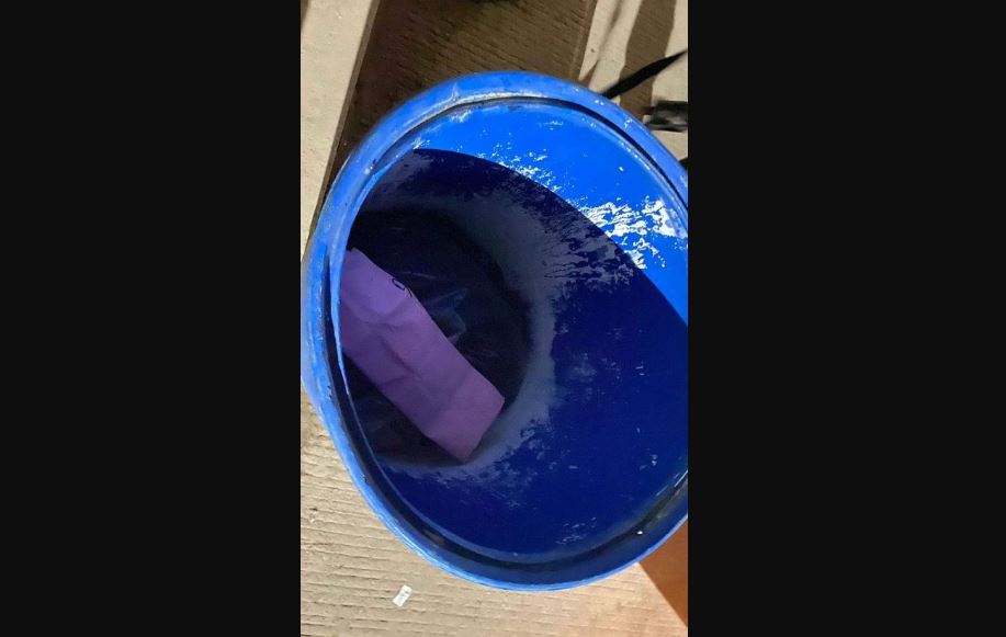 Por: Cortesía Restos humanos encontrados en tambo azul en Acapulco: mensaje inquietante