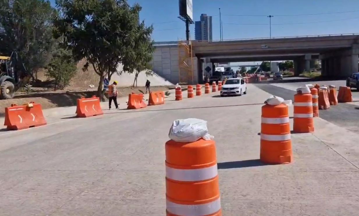 Por: Cortesía Abren gasas del Distribuidor Vial Atlixcáyotl-Periférico hacia el centro
