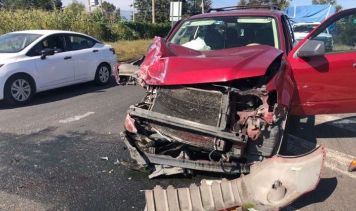 Por: Cortesía Milagroso escape en choque múltiple en la carretera San Martín Texmelucan