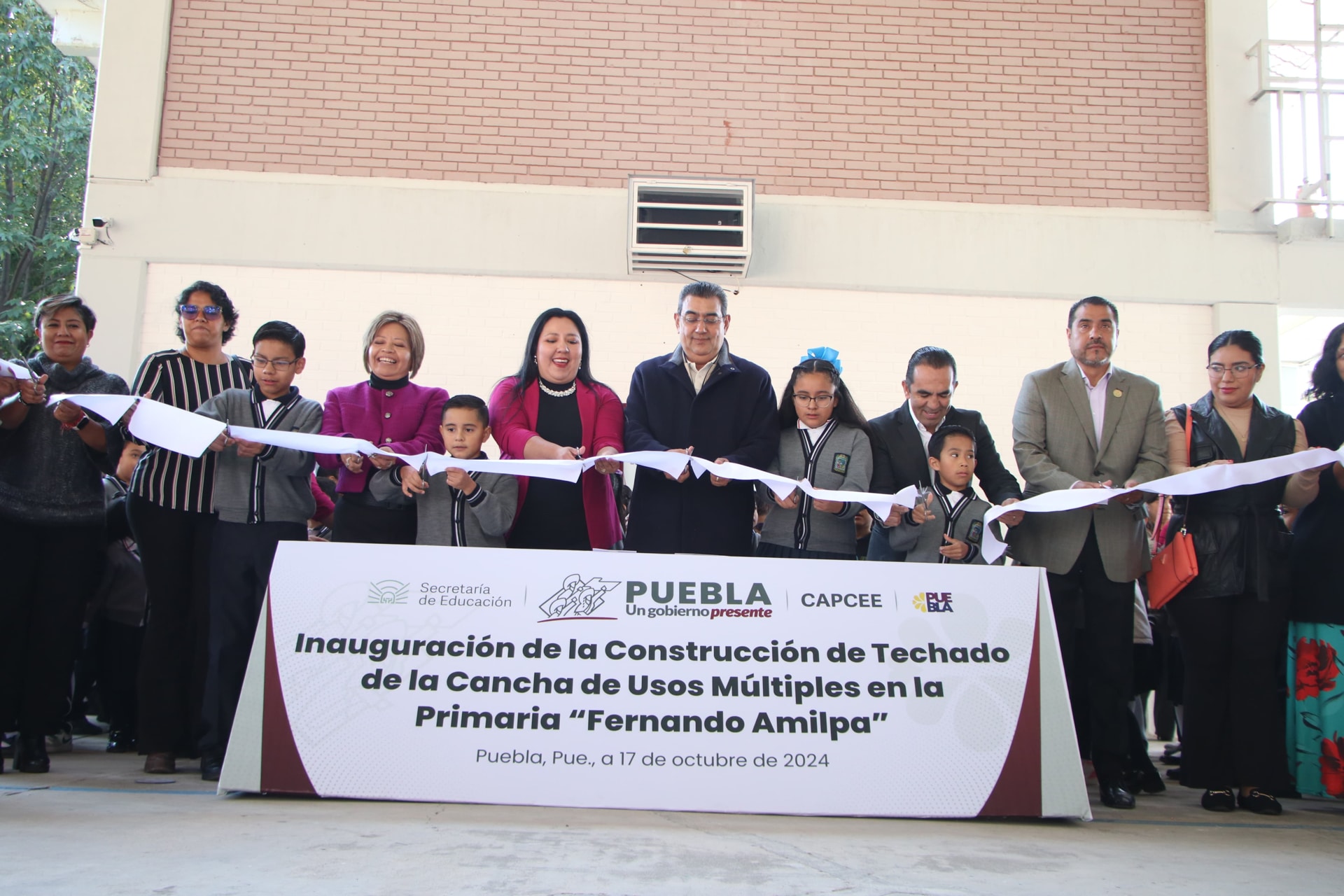 Por: Cortesía Sergio Salomón inaugura techados y promueve cuidado ambiental en Puebla
