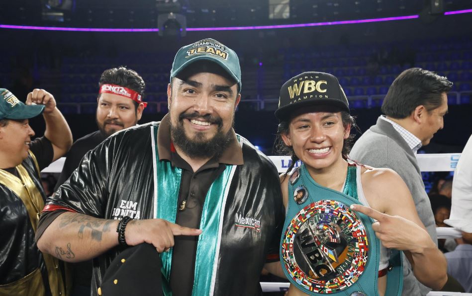 Por: Cortesía Gabriela "La Bonita" Sánchez defiende su título plata CMB con una victoria contundente