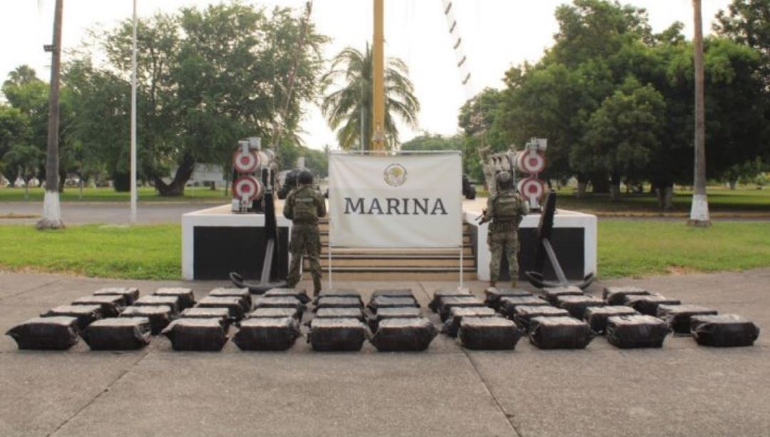 Por: Cortesía Marina realiza histórico decomiso de droga y combustible en Michoacán