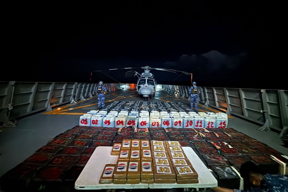 Por: Cortesía Marina de México ejecuta la mayor operación marítima: decomisan más de 8 toneladas de droga y 8,700 litros de combustible