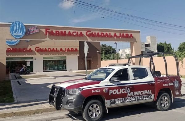 Visita del Departamento de Educación Vial al Bachillerato Blandina Torres de Marín
