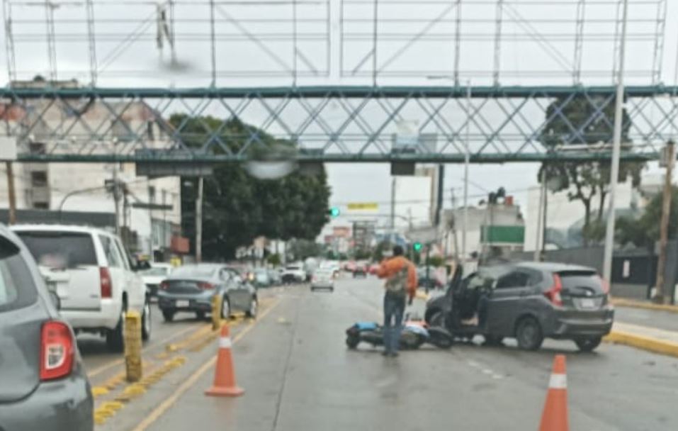 Por: Cortesía Accidente en 31 Poniente frente al Colegio Americano provoca caos vial
