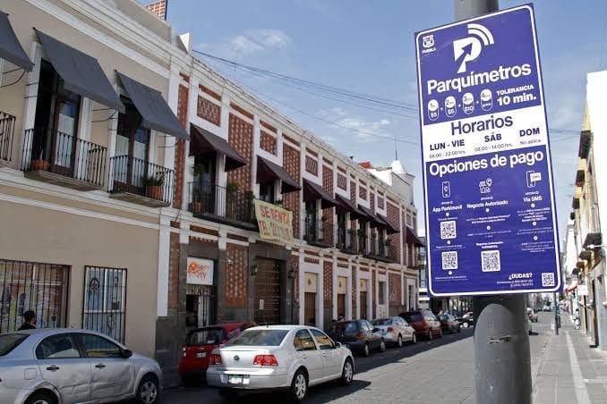 Por: Cortesía Chedraui lanza prueba piloto de parquímetros en el Parque de El Carmen