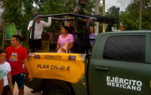 Por: Cortesía Sedena despliega más de 23 mil efectivos para apoyar a población tras tormenta tropical "Nadine"