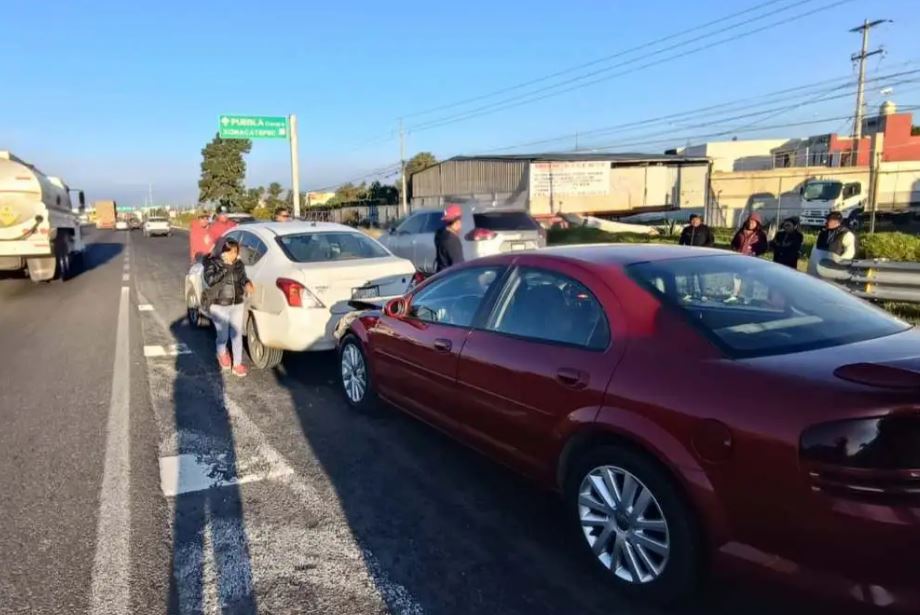 Por: Cortesía Accidentes en la México-Puebla provocan caos vial y filas de 5 kilómetros