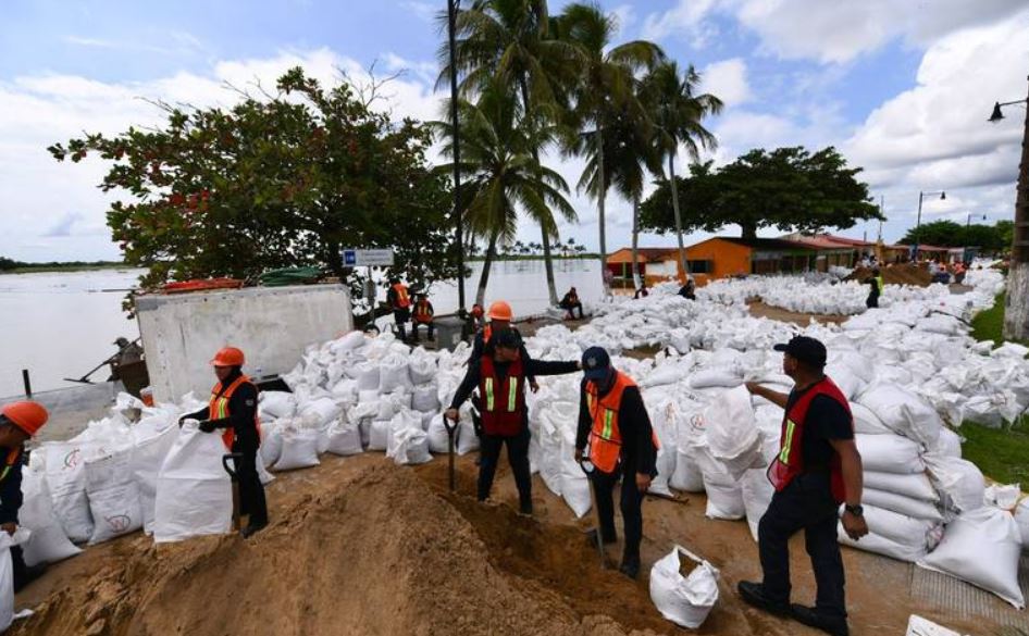 Por: Cortesía Río Papaloapan al límite: Tlacotalpan en alerta por posible desbordamiento