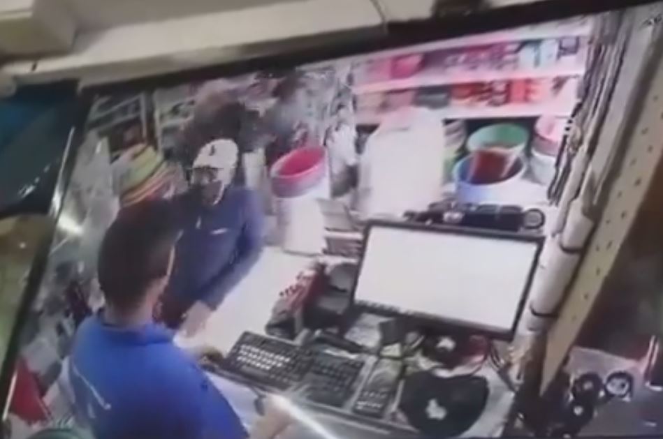 Por: Cortesía Robo en jarciería de la Central de Abasto en Puebla: ladrones huyen hacia el mercado de Las Flores