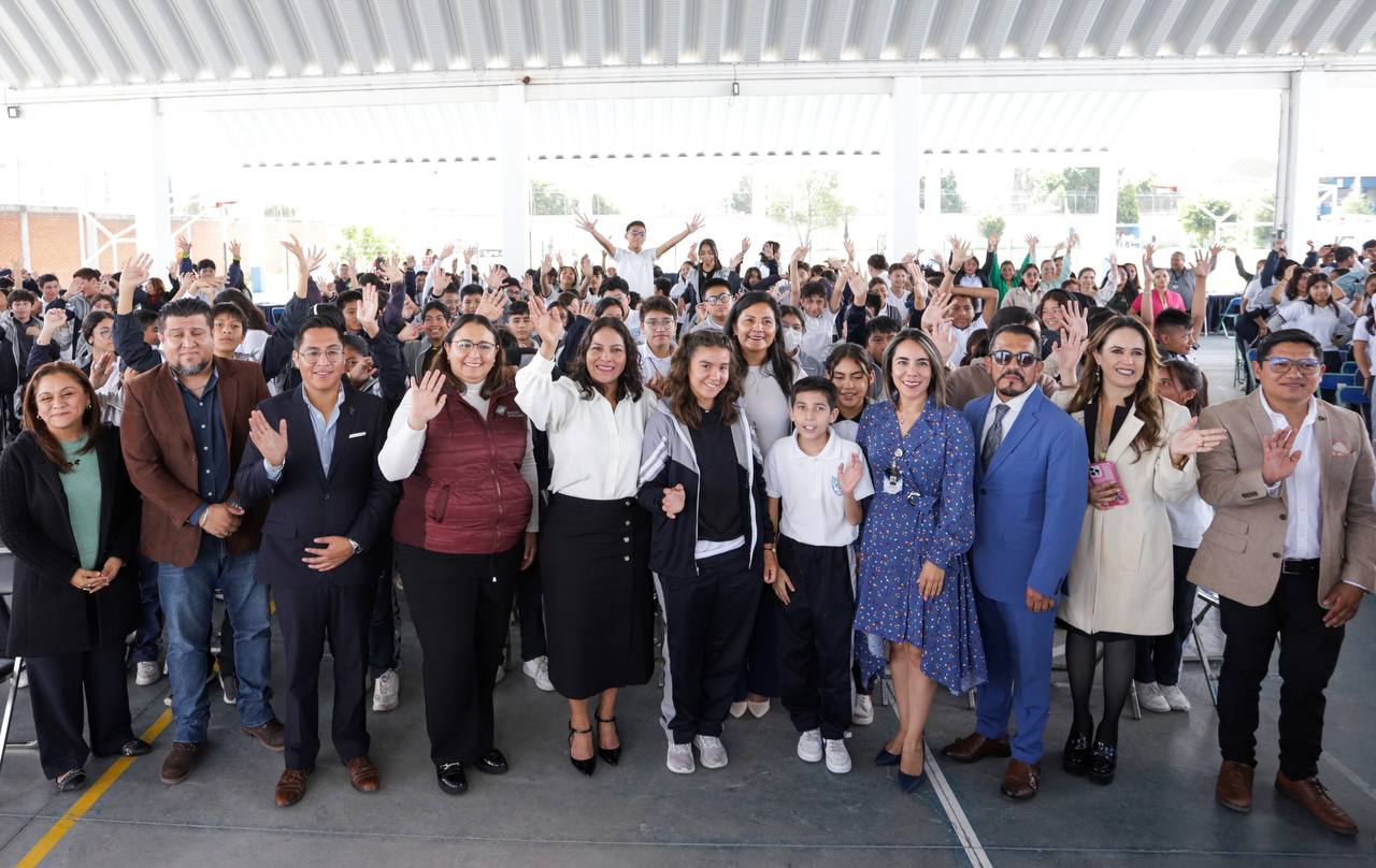 Reactiva Lupita Cuautle Torres el programa “Escuela sin Violencia” en San Andrés Cholula