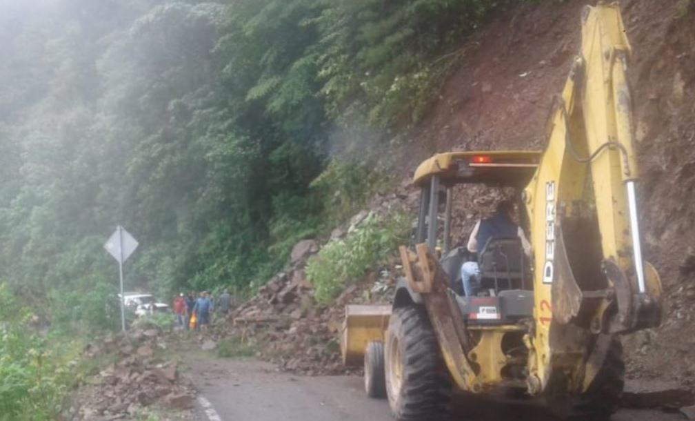 Por: Cortesía Lluvias en Puebla: deslaves cierran carreteras en la Sierra Nororiental