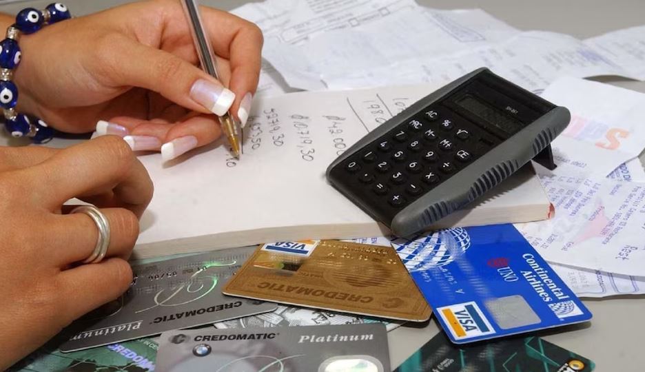 Por: Cortesía ¿Qué pasa si no pagas tu tarjeta de crédito a tiempo? Consecuencias clave