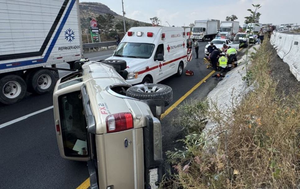 Por: Cortesía Trabajador arrollado en accidente en México-Querétaro; caos vial en km 162