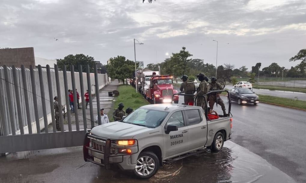 Por: Cortesía Secretaría de Marina detiene robo de 46 mil litros de hidrocarburo en Tabasco