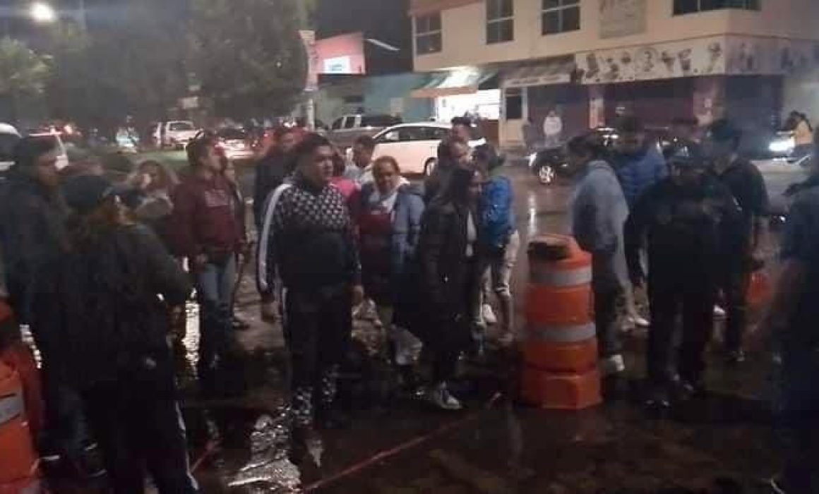 Conflicto por espacios de venta en Día de Muertos tensa a comerciantes de Apizaco