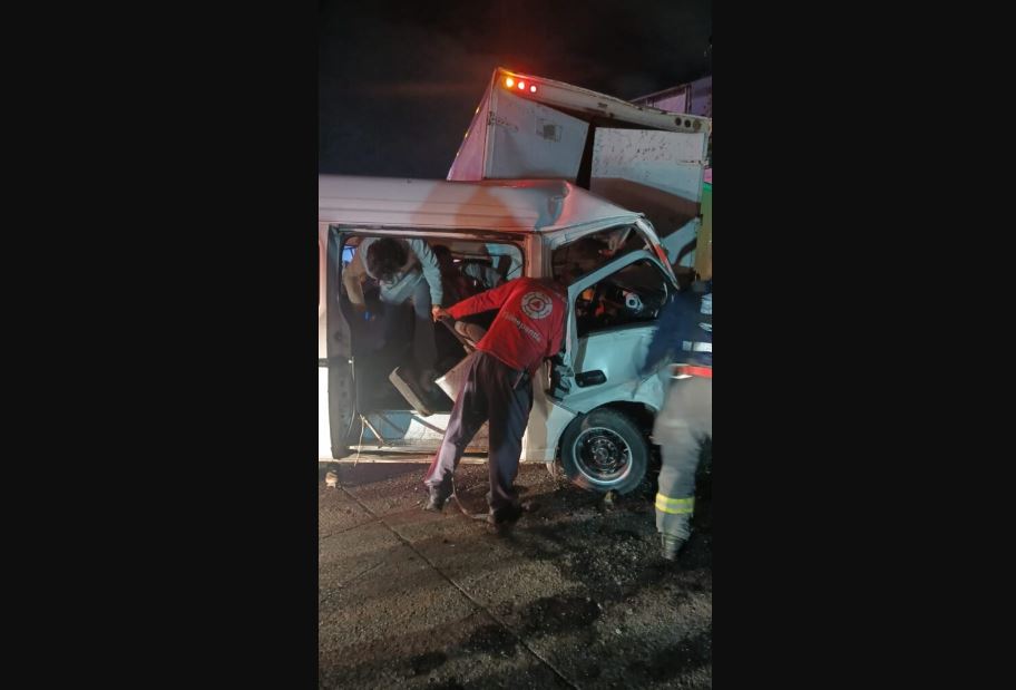 Por: Cortesía Accidente en Tlalnepantla: cinco afectados en choque múltiple