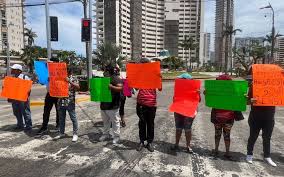 Por: Cortesía Protestas en Acapulco tras huracán John: Exigen apoyos económicos urgentes