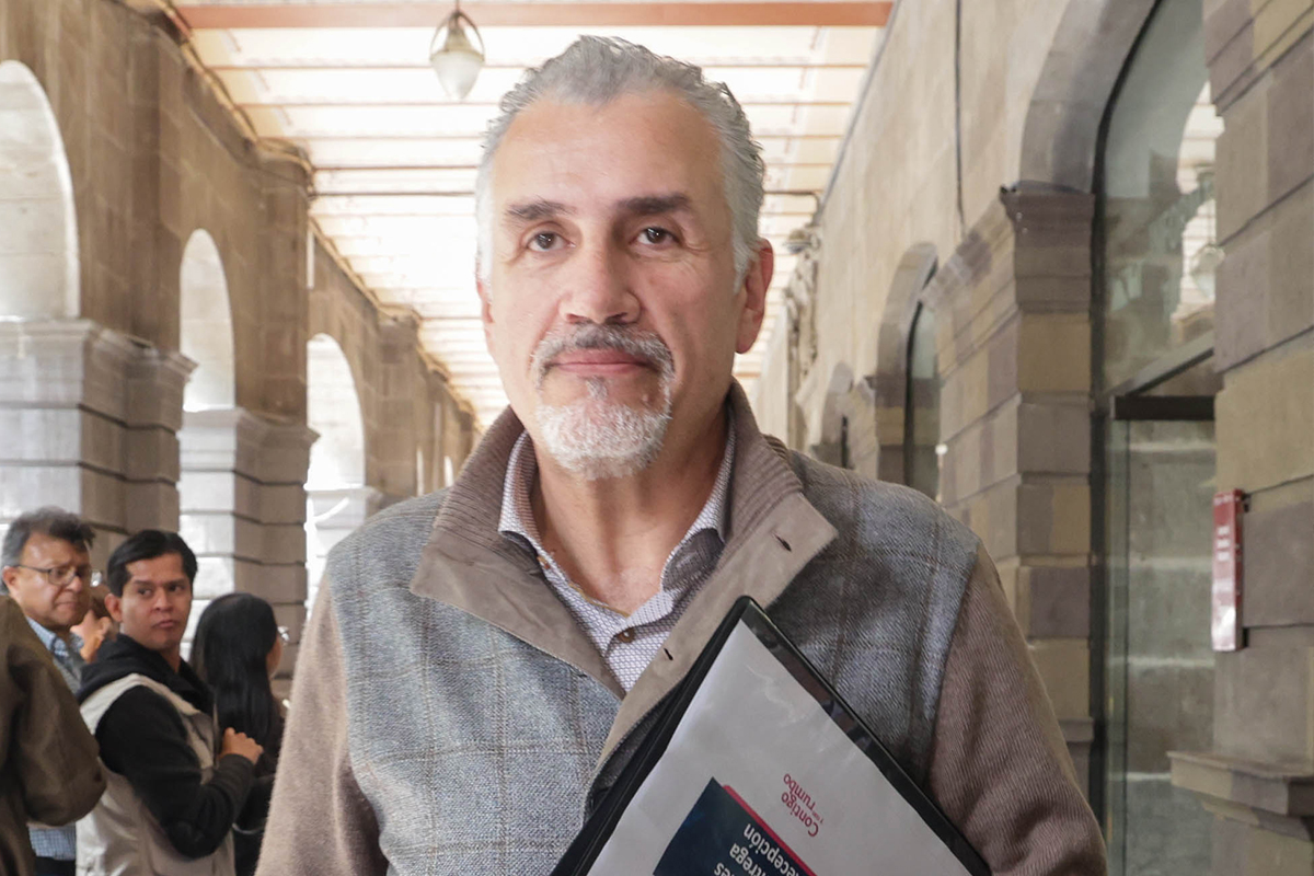 Por: Cortesía Franco Rodríguez se reunirá con líderes de vendedores informales en Puebla