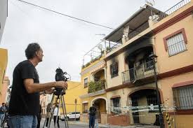 Por: Cortesía Explosión de batería de móvil provoca incendio mortal en Guillena, Sevilla