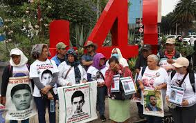 Por: Cortesía Temor por coacción: Padres de los 43 y abogado alertan sobre posible retractación de “El Cabo Gil”