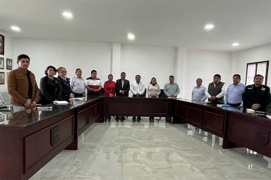 Por: Cortesía Lula Pineda Instalan Comisión de Transición en Coronango para el periodo 2024-2027