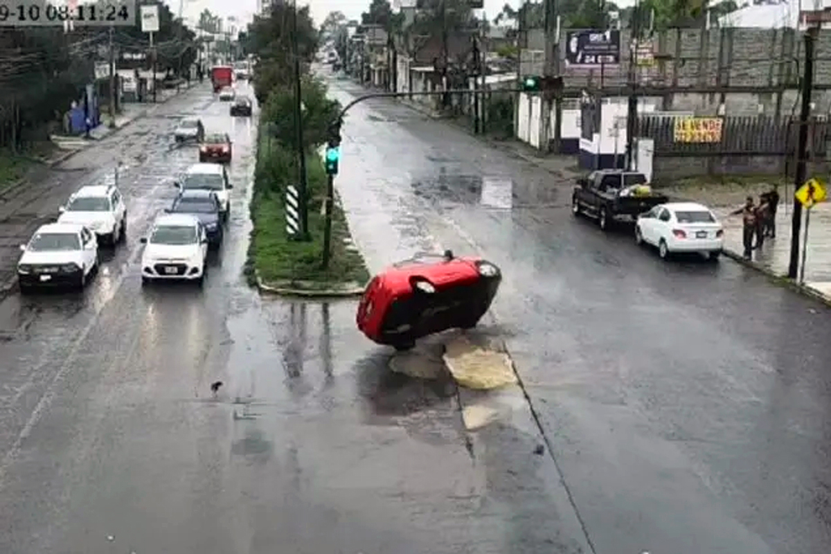 Por: Cortesía  Agua de Puebla se compromete a reponer vehículo tras accidente en zanja de mantenimiento