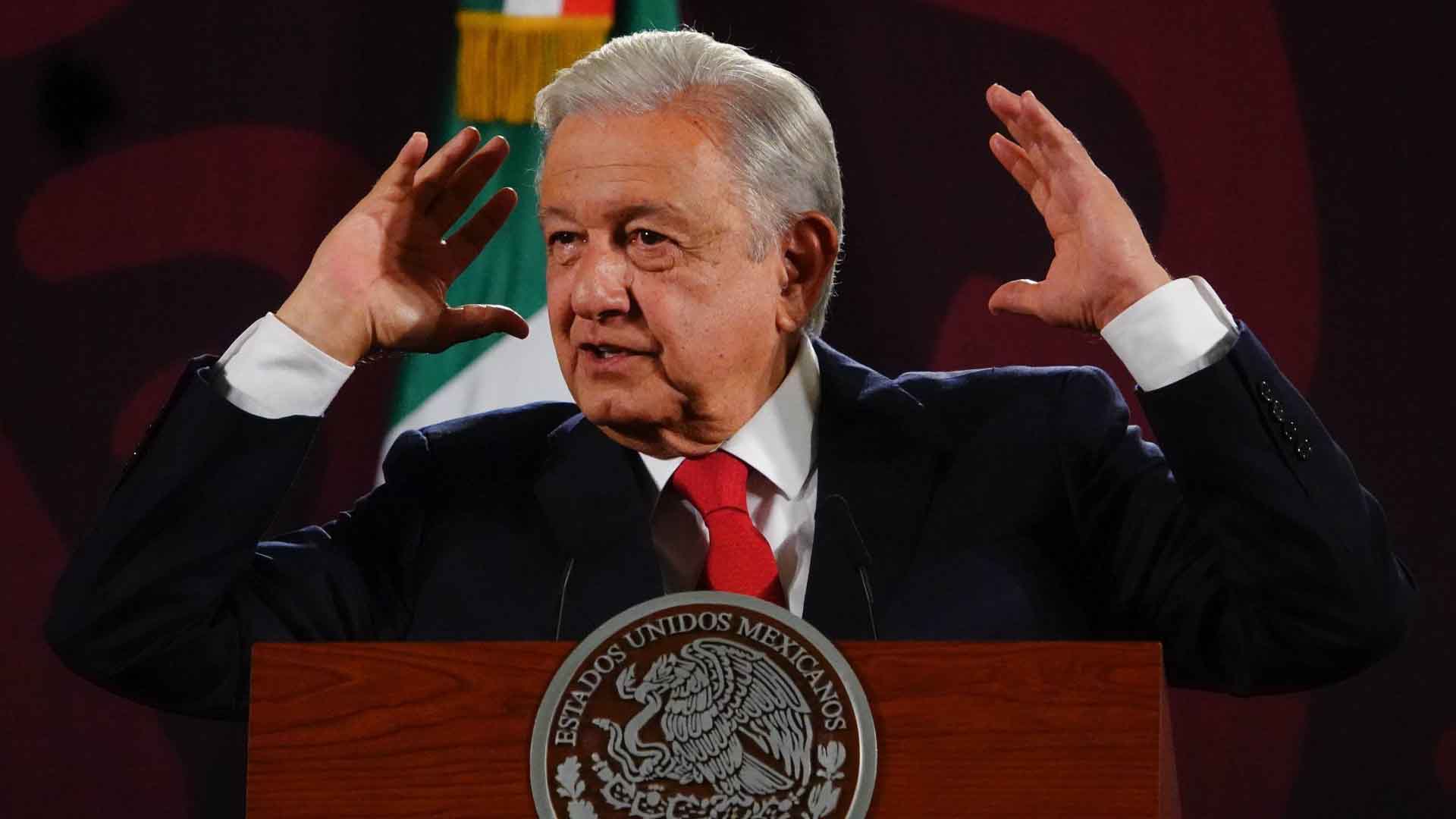 Por: Cortesía AMLO añade nuevos "vivas y mueras" al Grito de Independencia y anuncia gran fiesta en el zócalo