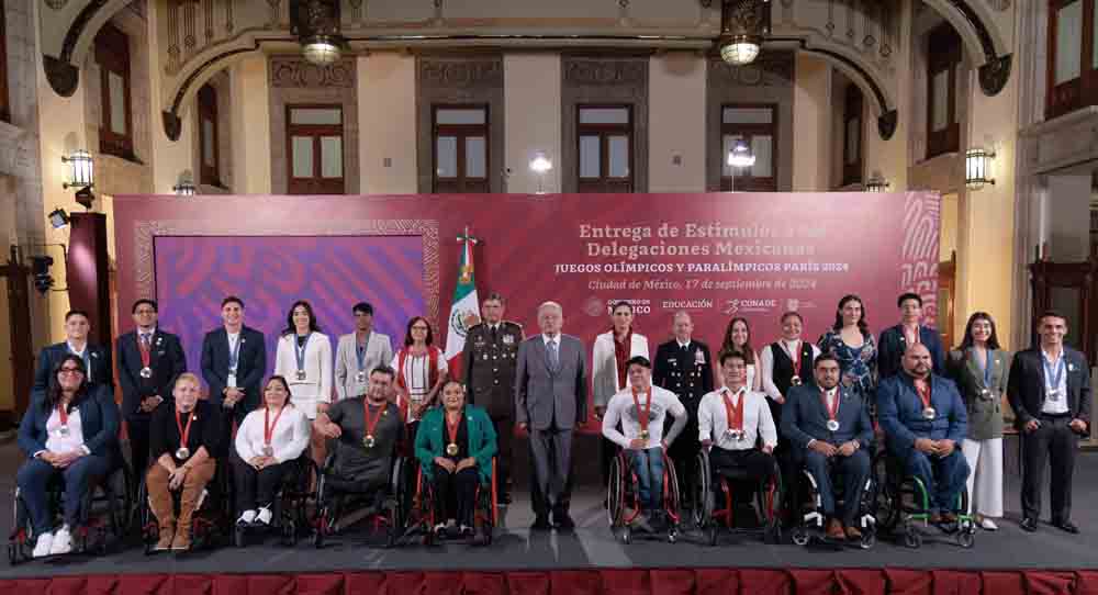 Por: Cortesía AMLO entrega estímulos a atletas olímpicos y paralímpicos de París 2024