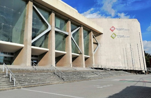 Por: Cortesía Gobierno de Puebla rehabilitará estacionamiento de Finanzas